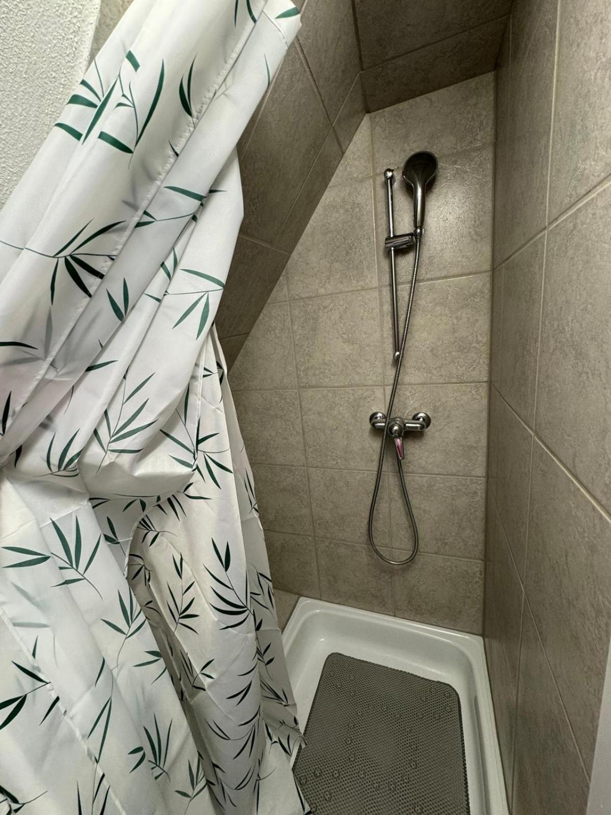 Haus Zum Ruetli Appartement Chur Kamer foto